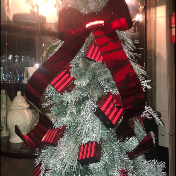 Victoria Secret Christmas Tree , Store Display, - Picture 3 of 8